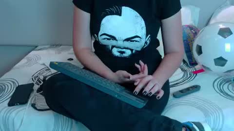 alicecoffin online show from July 2, 2026, 3:23 am