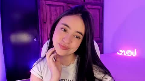 Snapshot of alicee_2 chatting on December 2, 2024, 7:16 pm Aliceee .. 97YP9VWGZHrefnav wishlist lists 1 online show from December 2, 2024, 7:16 pm
