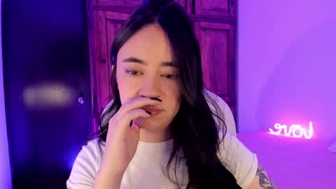 Snapshot of alicee_2 chatting on December 4, 2024, 6:06 pm Aliceee .. 97YP9VWGZHrefnav wishlist lists 1 online show from December 4, 2024, 6:06 pm