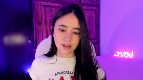 Snapshot of alicee_2 chatting on December 9, 2024, 5:08 pm Aliceee .. 97YP9VWGZHrefnav wishlist lists 1 online show from December 9, 2024, 5:08 pm