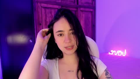 Snapshot of alicee_2 chatting on December 10, 2024, 9:00 pm Aliceee .. 97YP9VWGZHrefnav wishlist lists 1 online show from December 10, 2024, 9:00 pm