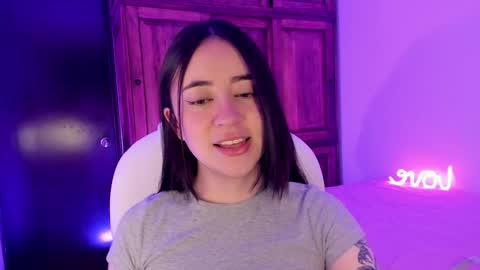 Snapshot of alicee_2 chatting on December 19, 2024, 10:02 am Aliceee .. 97YP9VWGZHrefnav wishlist lists 1 online show from December 19, 2024, 10:02 am