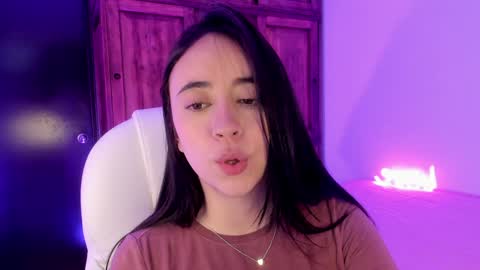 Snapshot of alicee_2 chatting on January 20, 2025, 8:07 pm Aliceee .. 97YP9VWGZHrefnav wishlist lists 1 online show from January 20, 2025, 8:07 pm