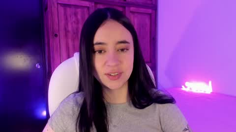 Snapshot of alicee_2 chatting on January 21, 2025, 5:09 pm Aliceee .. 97YP9VWGZHrefnav wishlist lists 1 online show from January 21, 2025, 5:09 pm