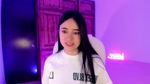 Snapshot of alicee_2 chatting on February 11, 2025, 12:16 pm Aliceee .. 97YP9VWGZHrefnav wishlist lists 1 online show from February 11, 2025, 12:16 pm
