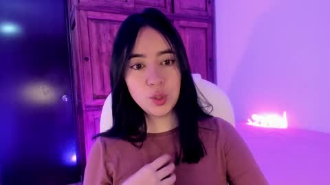 Snapshot of alicee_2 chatting on February 15, 2025, 11:06 am Aliceee .. 97YP9VWGZHrefnav wishlist lists 1 online show from February 15, 2025, 11:06 am
