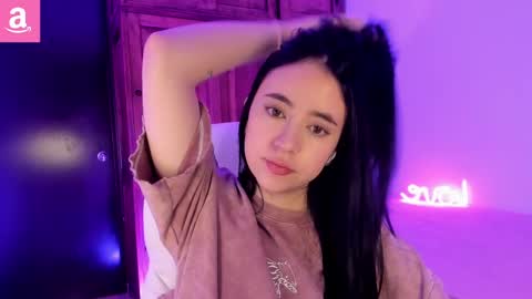 Snapshot of alicee_2 chatting on February 24, 2025, 6:04 pm Aliceee .. 97YP9VWGZHrefnav wishlist lists 1 online show from February 24, 2025, 6:04 pm