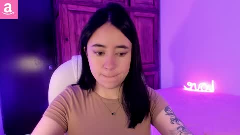 Snapshot of alicee_2 chatting on March 5, 2025, 4:24 pm Aliceee .. 97YP9VWGZHrefnav wishlist lists 1 online show from March 5, 2025, 4:24 pm