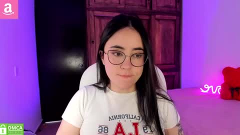 Snapshot of alicee_2 chatting on June 24, 2026, 5:56 pm Aliceee .. 97YP9VWGZHrefnav wishlist lists 1 online show from June 24, 2026, 5:56 pm