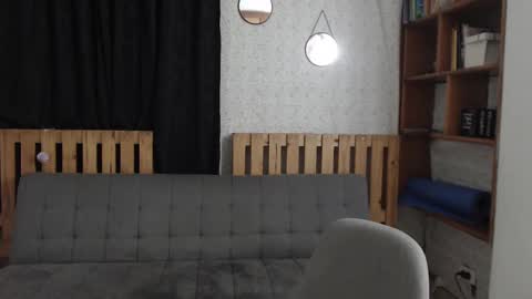 alicee_logan_ online show from February 15, 2025, 5:19 am