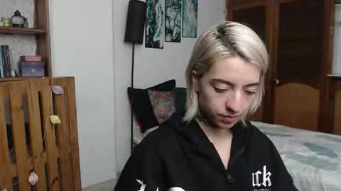 alicee_logan_ online show from March 25, 2026, 2:28 am