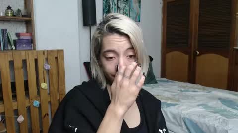 Snapshot of alicee_logan_ chatting on April 28, 2026, 2:49 am alicee_logan_ online show from April 28, 2026, 2:49 am