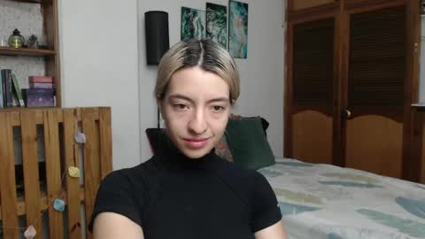 Snapshot of alicee_logan_ chatting on April 30, 2026, 2:07 am alicee_logan_ online show from April 30, 2026, 2:07 am