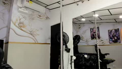 alicee online show from July 9, 2026, 7:29 pm