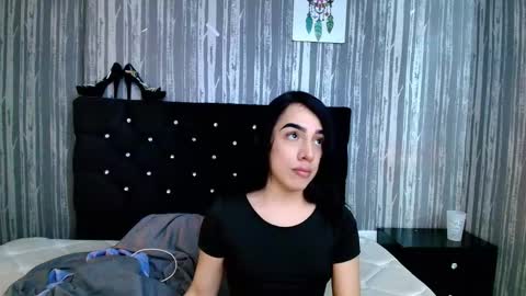 alicee_moonn online show from January 13, 2026, 7:30 pm