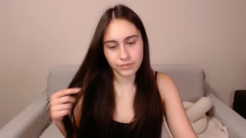 alicekollt online show from December 25, 2024, 9:00 pm