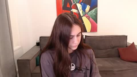 alicekollt online show from February 14, 2025, 6:40 pm