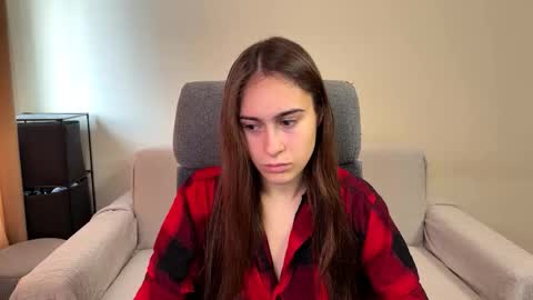 alicekollt online show from October 30, 2025, 9:33 am