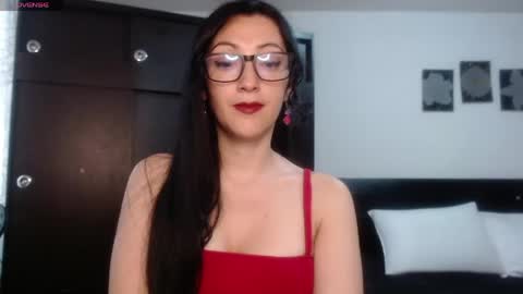 alicelove75 online show from April 29, 2026, 9:43 pm