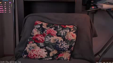 Elle online show from April 16, 2026, 5:30 am