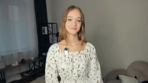 Snapshot of alicemelison chatting on October 6, 2025, 8:34 am Serena online show from October 6, 2025, 8:34 am