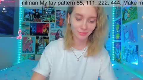 Snapshot of alicemilman chatting on December 17, 2024, 2:22 pm Alice  online show from December 17, 2024, 2:22 pm