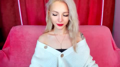 alicemonro online show from December 1, 2025, 1:43 am