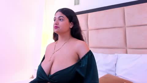 Alice Morelli  online show from May 20, 2026, 1:45 am