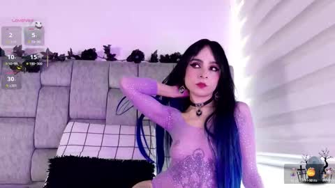 alicenoir_ online show from October 13, 2025, 6:52 pm