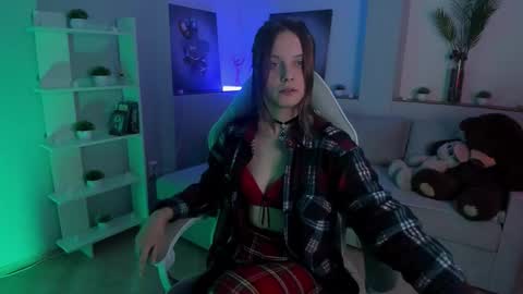 Snapshot of alicepill chatting on November 12, 2025, 1:50 am Alice online show from November 12, 2025, 1:50 am