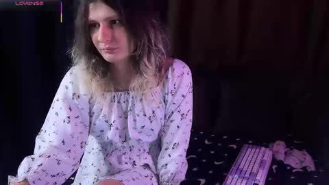 Snapshot of alicepinkhead chatting on September 12, 2025, 2:17 pm AlicePinkhead online show from September 12, 2025, 2:17 pm