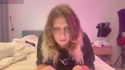 AlicePinkhead online show from November 10, 2025, 10:14 am