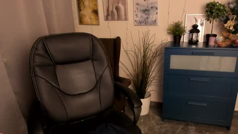 Alice online show from December 9, 2024, 12:34 am