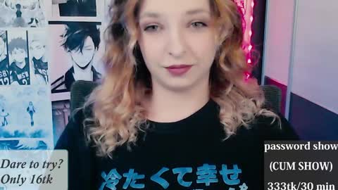 aliceriddle1 online show from April 6, 2026, 11:16 pm