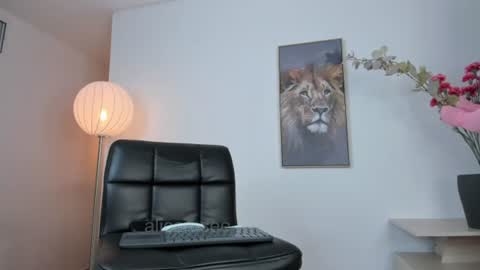 alicerosee___ online show from July 24, 2026, 9:46 pm