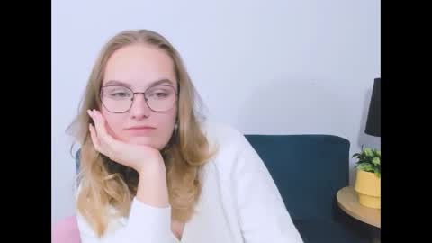 alicesensitive online show from December 16, 2025, 4:56 pm