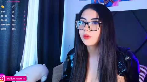 Snapshot of aliceusen chatting on November 4, 2025, 9:14 pm Alice online show from November 4, 2025, 9:14 pm