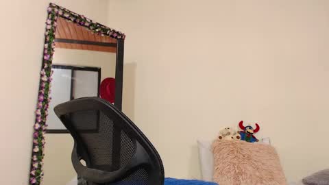 Snapshot of aliceusher_1 chatting on January 26, 2025, 2:41 pm J Ruiz online show from January 26, 2025, 2:41 pm