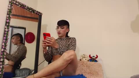 Snapshot of aliceusher_1 chatting on January 30, 2025, 7:15 pm J Ruiz online show from January 30, 2025, 7:15 pm