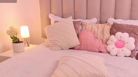 Snapshot of aliceveraa_ chatting on July 6, 2026, 3:03 pm Alice Vera online show from July 6, 2026, 3:03 pm