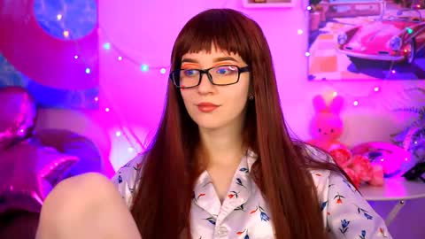 alicewelch_ online show from September 10, 2025, 8:14 am
