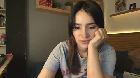 Alice online show from October 10, 2025, 9:25 pm