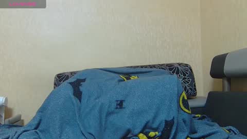 AliceWoolfy online show from March 11, 2025, 8:20 pm