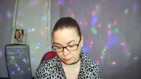 AlicexFresh online show from April 9, 2026, 8:20 am