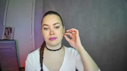 AlicexFresh online show from June 3, 2026, 6:27 am