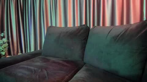 Snapshot of alicexsquirt chatting on December 7, 2024, 8:44 am Alice online show from December 7, 2024, 8:44 am