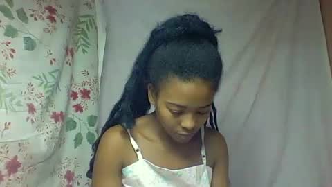 alicia9794 online show from May 27, 2026, 8:06 pm