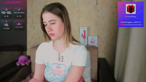 Snapshot of alicia_hines chatting on December 15, 2024, 11:23 am Alicia online show from December 15, 2024, 11:23 am