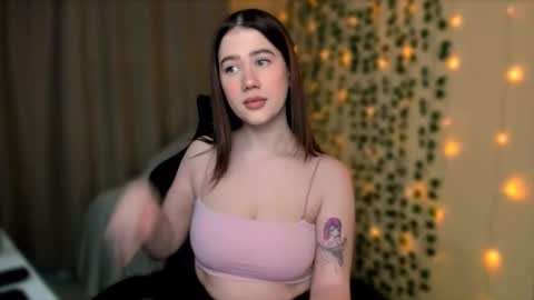 Snapshot of alicia_hines chatting on October 23, 2025, 10:58 am Alicia online show from October 23, 2025, 10:58 am