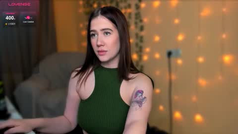 Snapshot of alicia_hines chatting on November 4, 2025, 9:52 am Alicia online show from November 4, 2025, 9:52 am